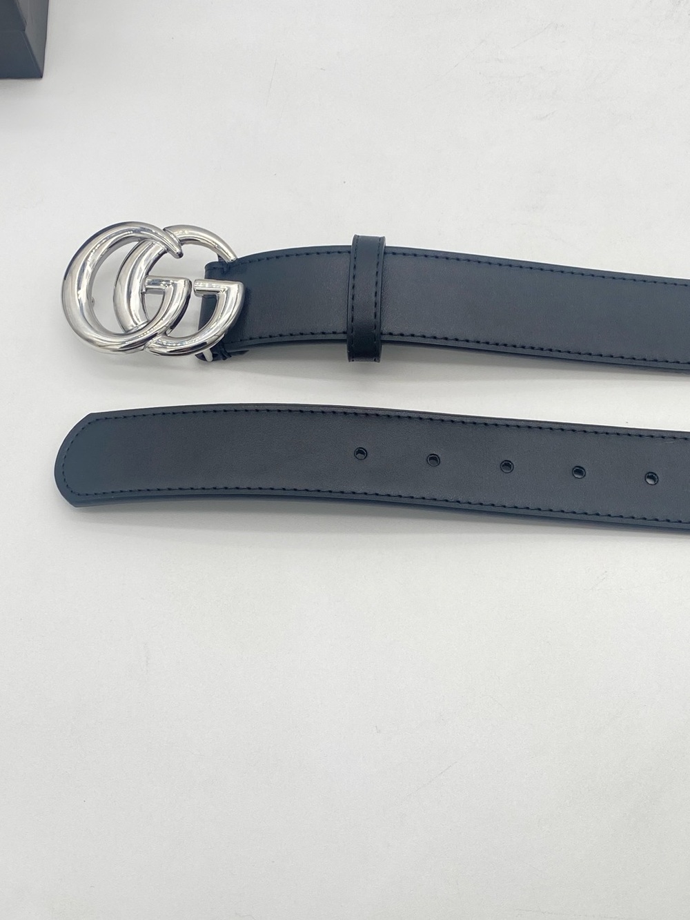 Gucci Black Leather Belt with Gold GG Marmont Buckle- 100 L W Box & Dustbag - Picture 14 of 16